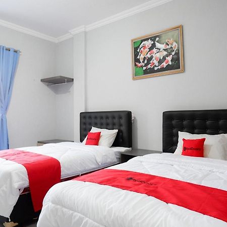 Reddoorz Near Jalan Adi Sucipto Solo Surakarta (Solo) Exterior foto