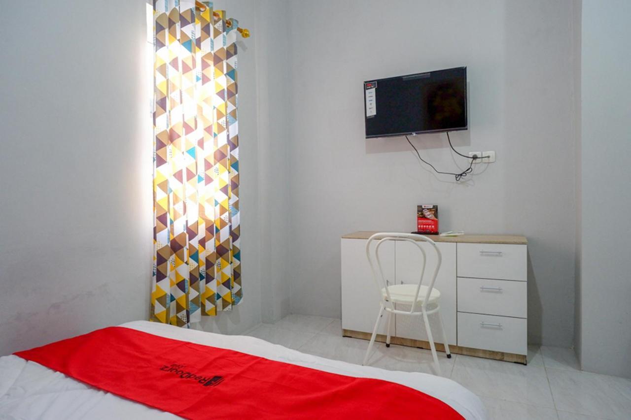Reddoorz Near Jalan Adi Sucipto Solo Surakarta (Solo) Exterior foto